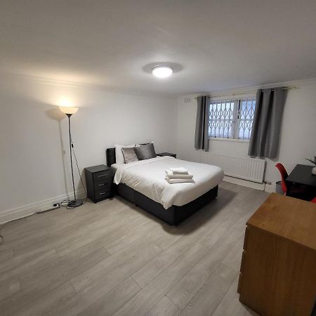 Cosy Apartment By Clapham South Underground! London Exterior photo