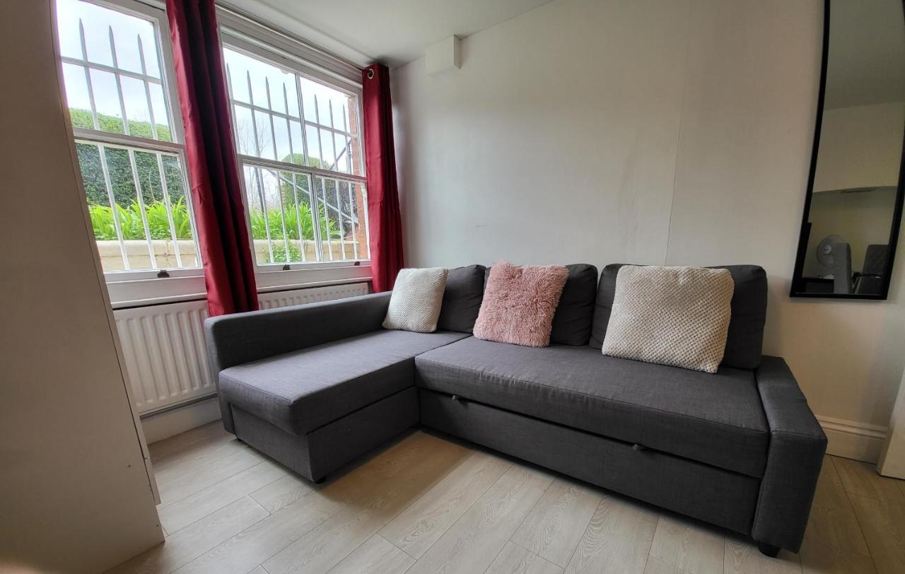 Cosy Apartment By Clapham South Underground! London Exterior photo