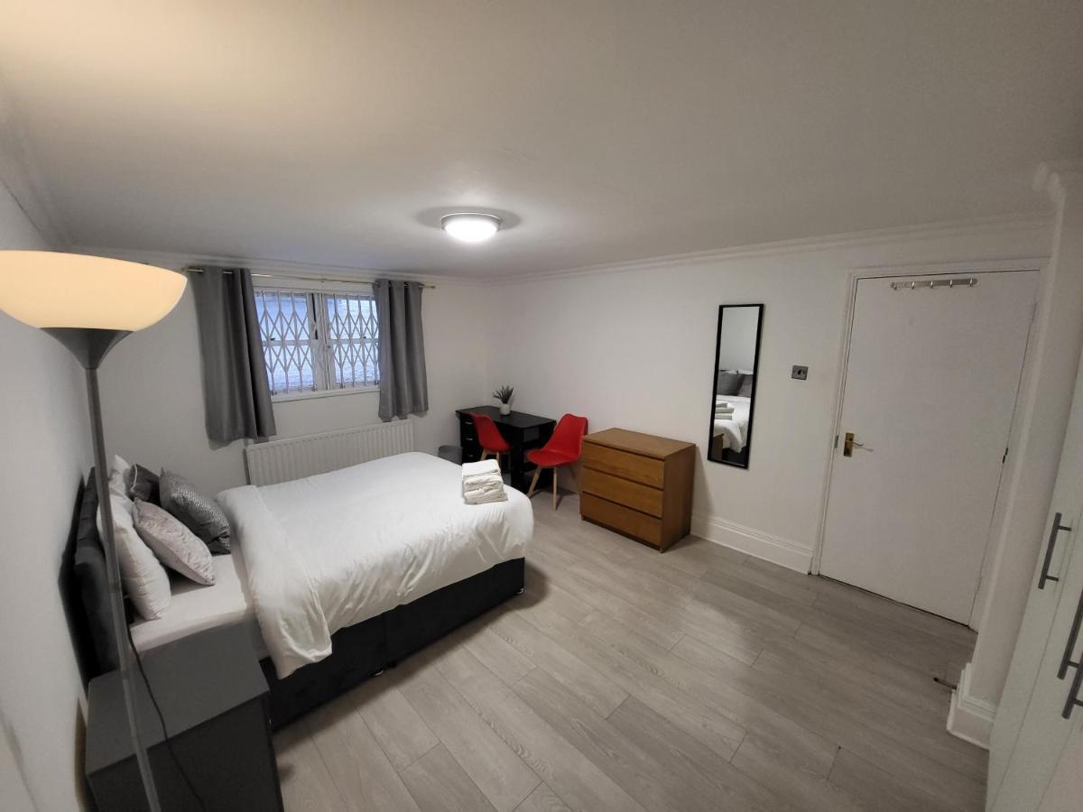 Cosy Apartment By Clapham South Underground! London Exterior photo