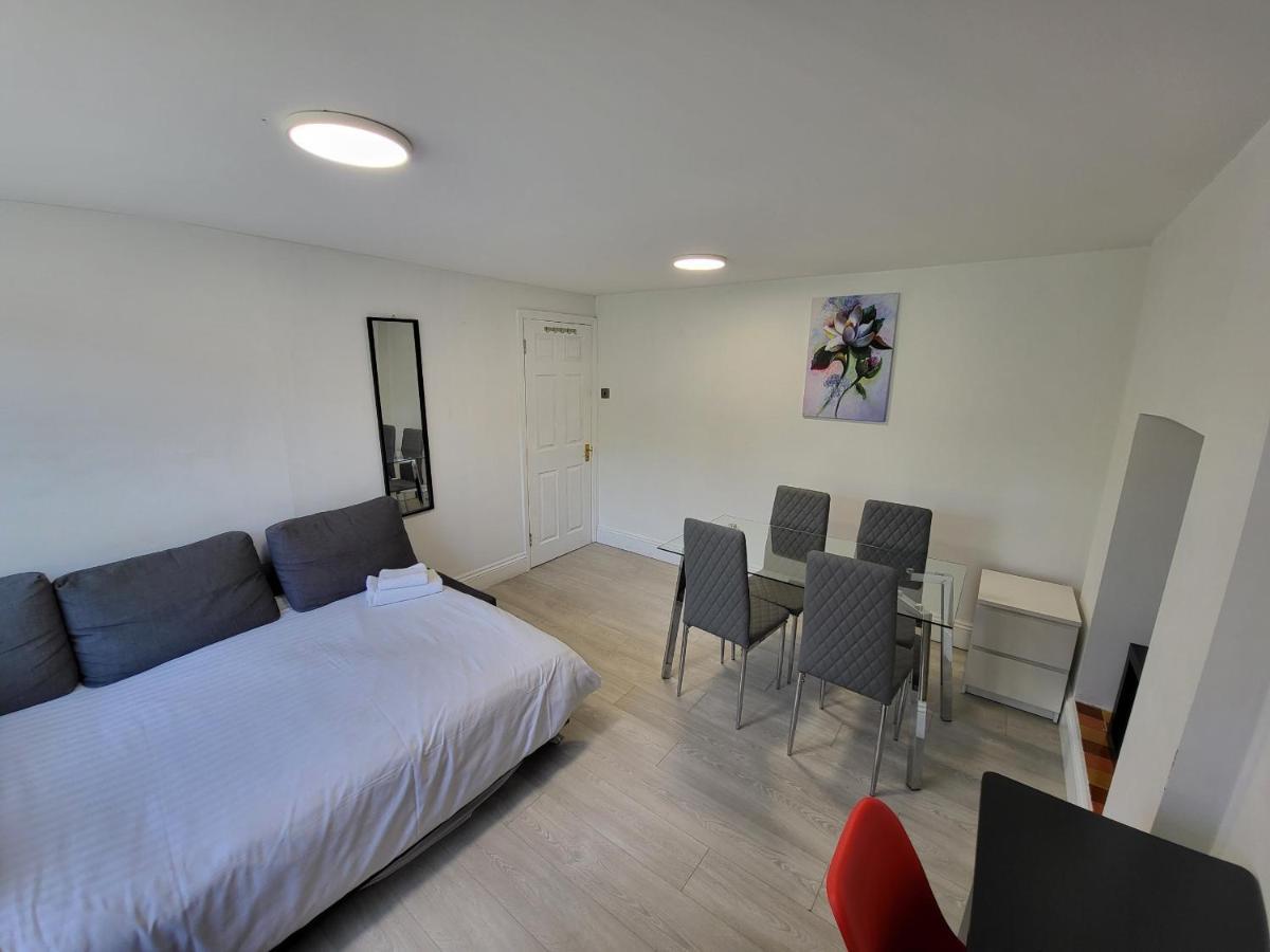 Cosy Apartment By Clapham South Underground! London Exterior photo